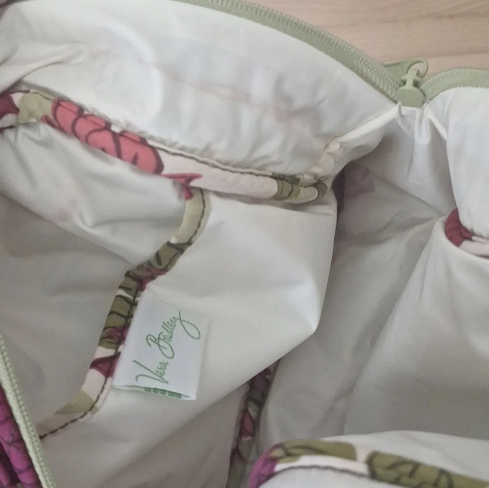 🩷Vera Bradley 'Hello Dahlia' Lunch Bag🩷 - Picture 16 of 16